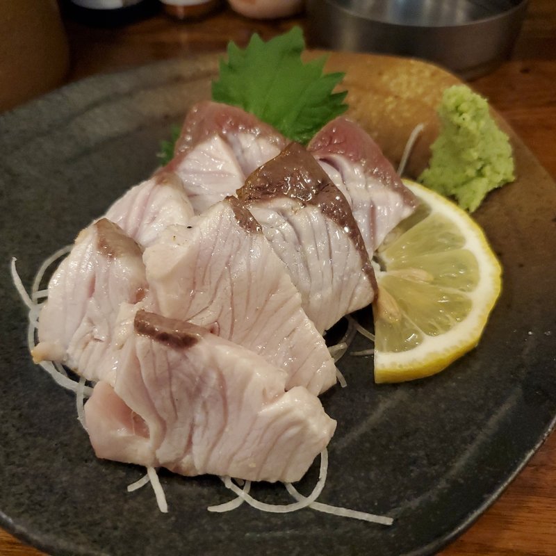 ぶり炙り刺身(とんかつ光助)