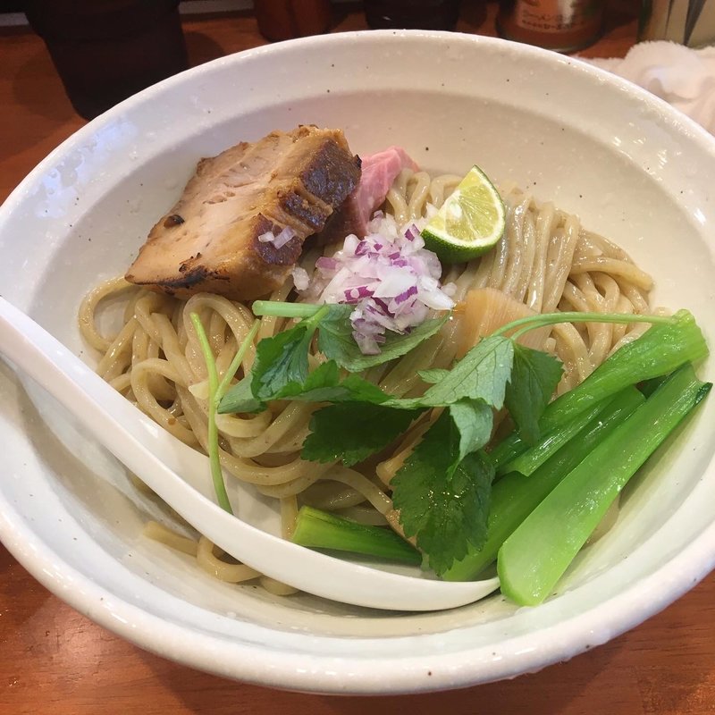 濃厚煮干しつけ麺(千日紅)