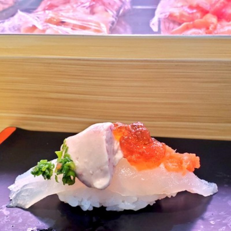 カワハギ肝のせ(日向丸 浅草本店)