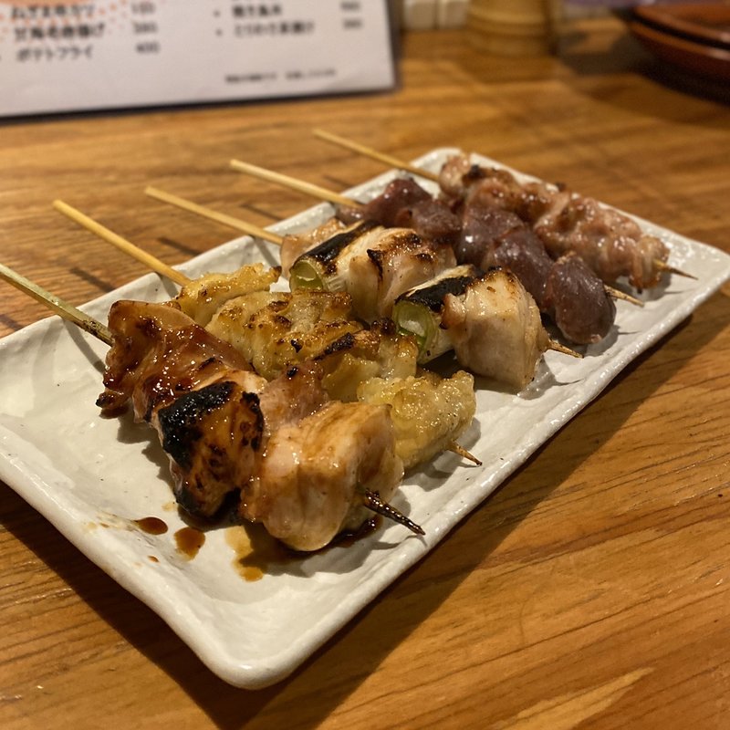 おまかせ5本(もも、砂肝、ねぎま、皮、せせり)(炭火焼鳥 鳳)