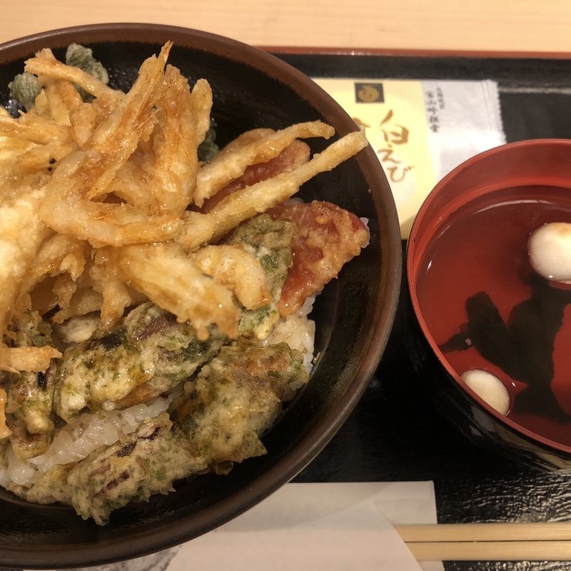 富山スペシャル天丼（白えび・ブリ・ほたるいか）(富山 白えび亭 東京駅店)