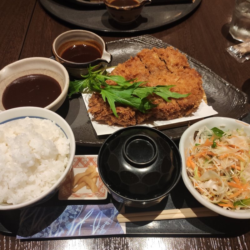 厚切り山形豚ロース和膳(味里 （ミサト）)