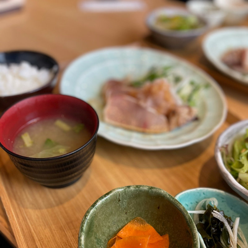 鰤たたき定食(しずバル)