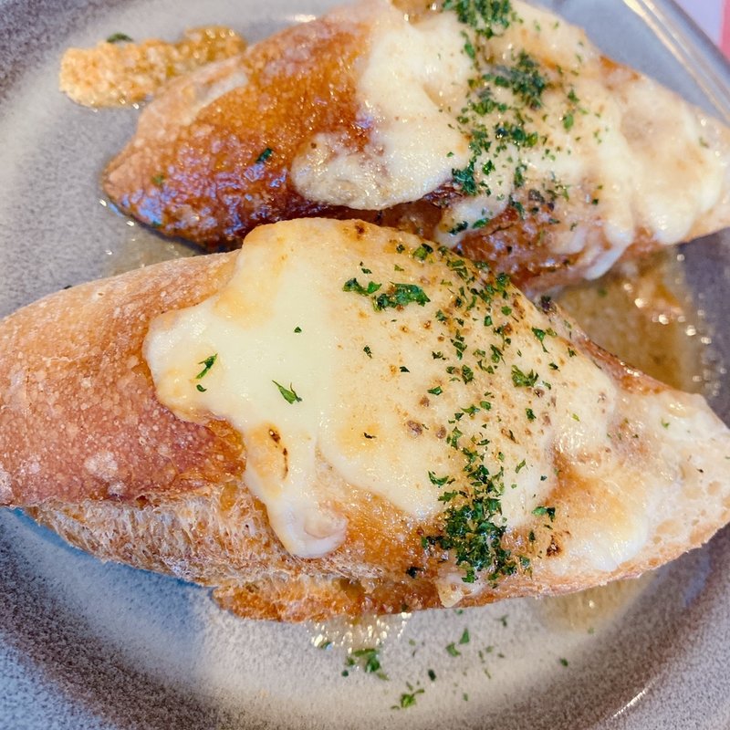 モッツァレラチーズのブルスケッタ(イタリア酒場 ENTRATA 茶屋町店)