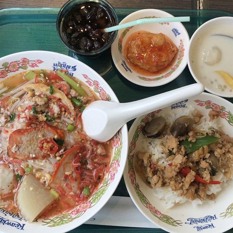 ラーメンセット(ゲウチャイ 新宿店)