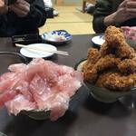 マグロ丼・牡蠣フライ丼