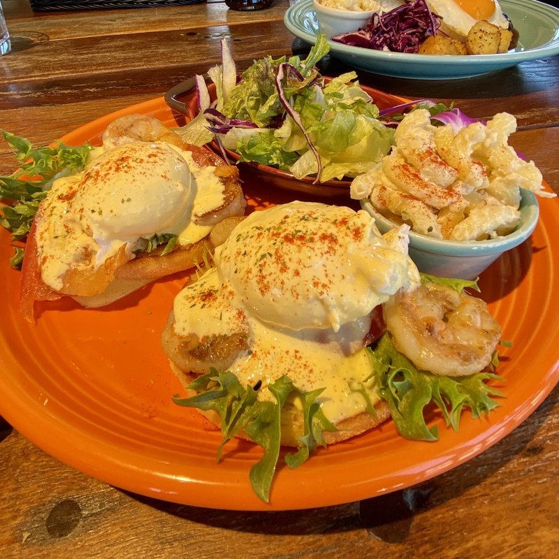 ガーリックシュリンプエッグベネディクト(コナズ珈琲アメリカンビレッジ)