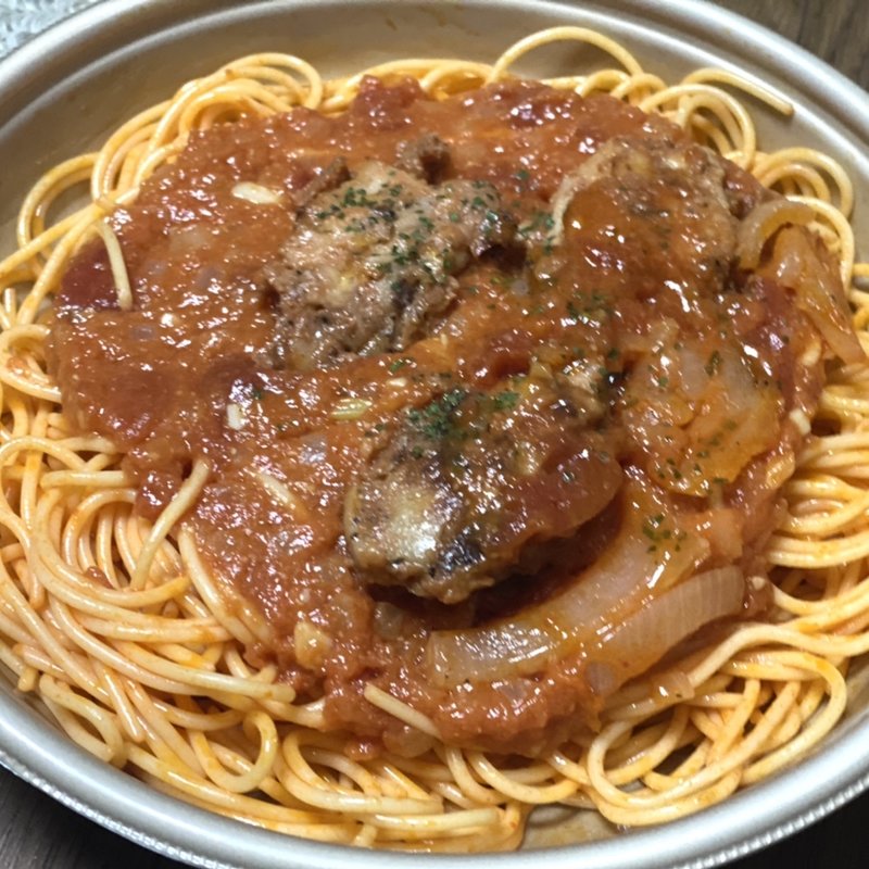 香ばしガーリック！大盛ピリ辛トマトパスタ(セブン-イレブン 札幌南９条西７丁目店)