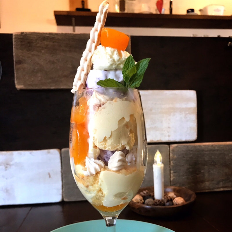 きんかんコンポートとレモンティラミスのパフェ(cafe ユイポルト)