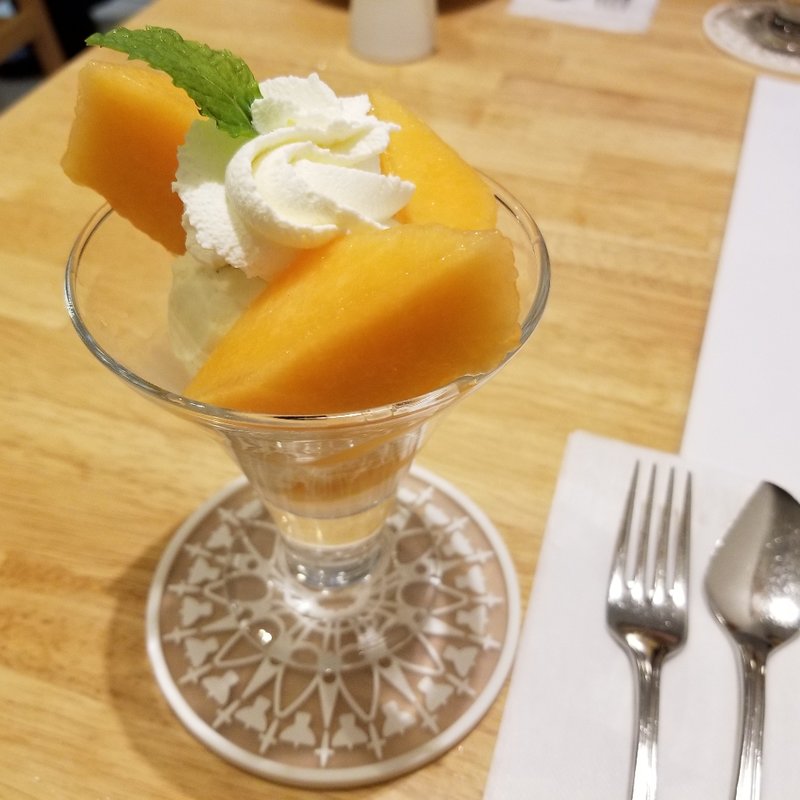 マンゴーのミニパフェ(ホットケーキパーラーFru-Full赤坂店)