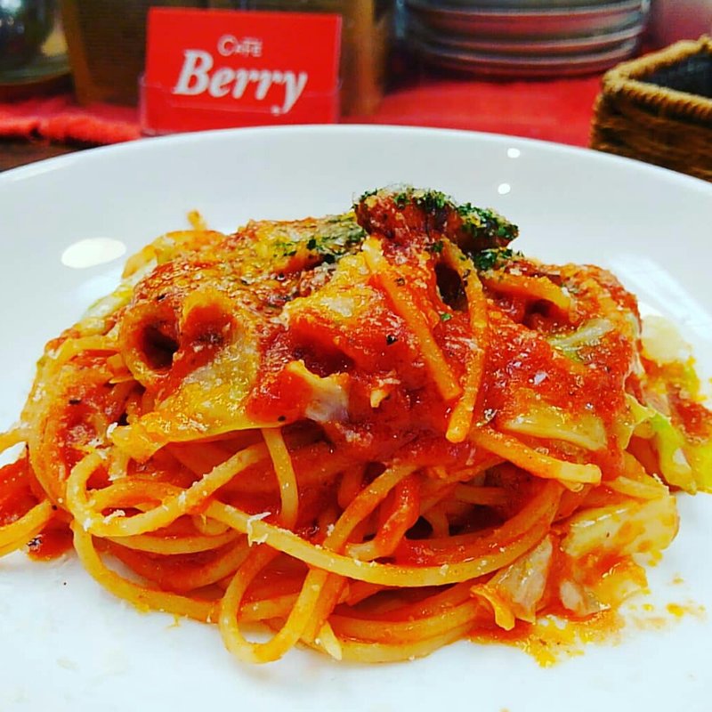 春キャベツとベーコンのトマトソースパスタ(カフェ　ベリー （カフェベリー）)