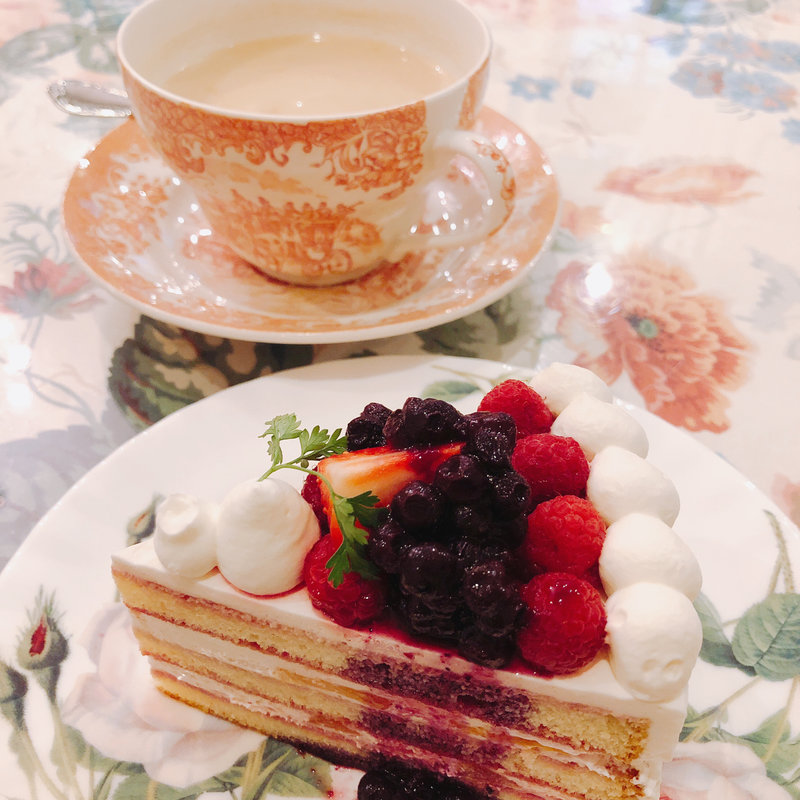 ケーキセット(オールド・ローズ・ガーデン)