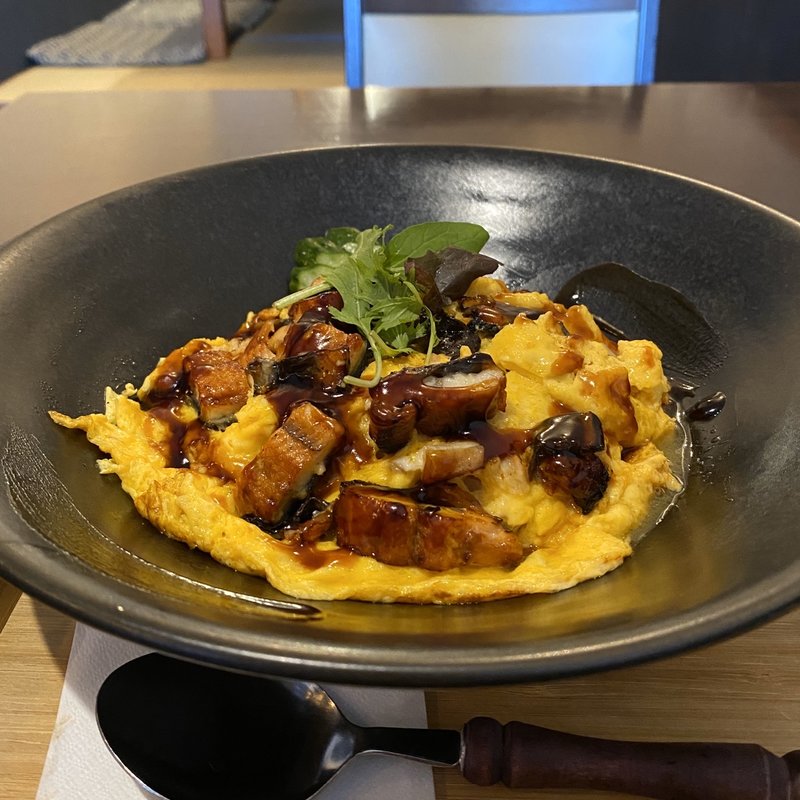 うなぎの神宮オムライス(和カフェ＆バー 旅するゾウ)