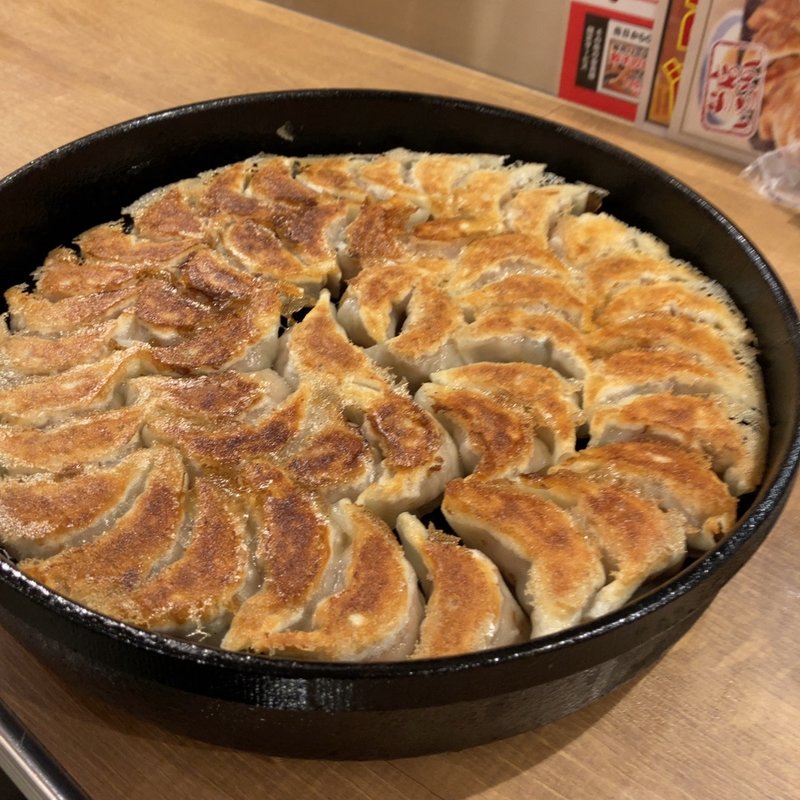 鉄板餃子(屋台屋 博多劇場 御徒町店)