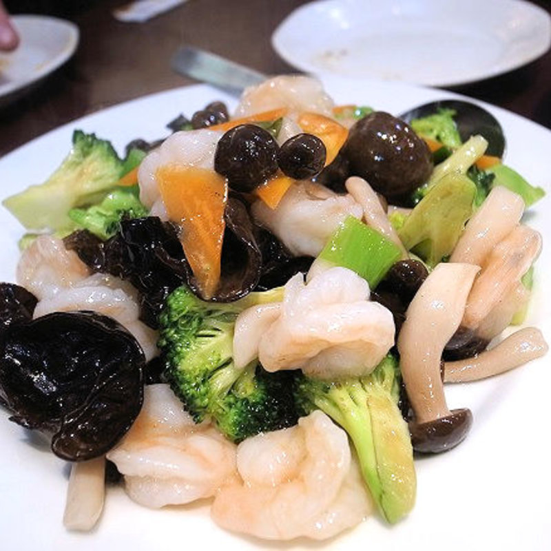 エビとブロッコリー炒め(川城)