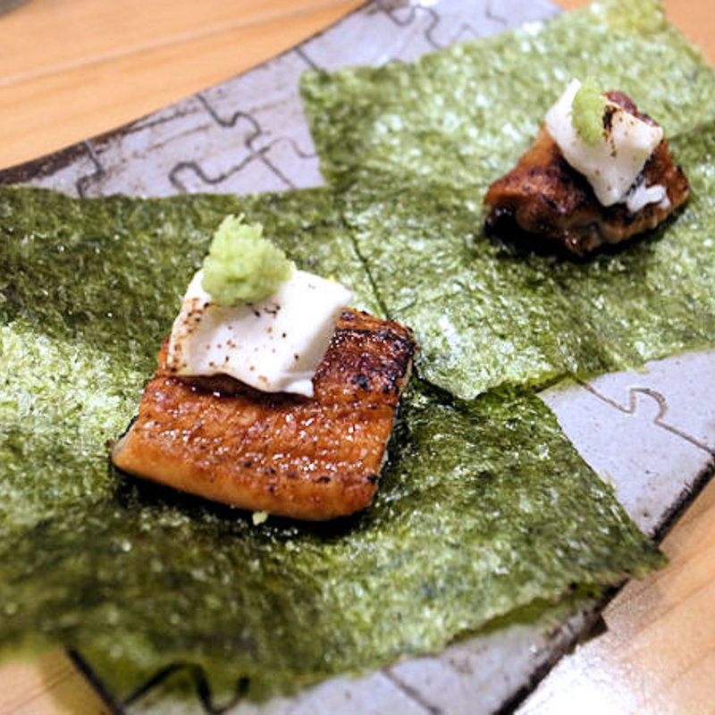 うなぎのクリームチーズのり巻(瓦焼き ひとたらし)