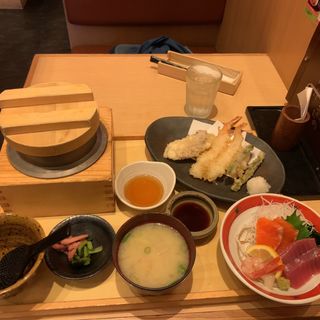 天ぷらとお刺身の定食(一汁五穀 広島店 （いっとごこく）)