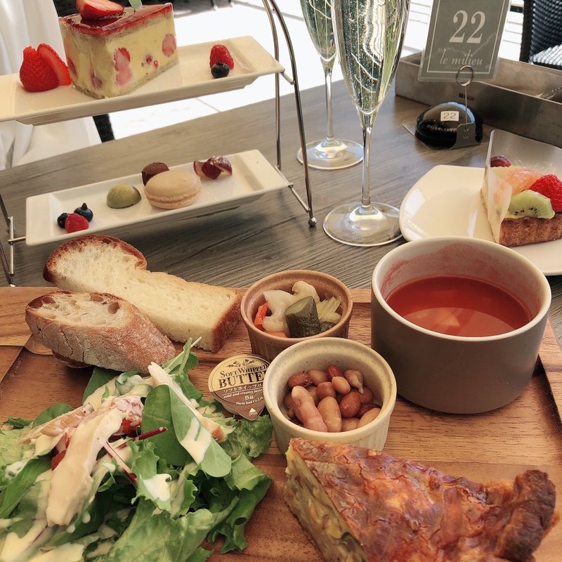 キャッシュのセット(ケーキもドリンクもついてくる)(ル･ミリュウ 鎌倉山)