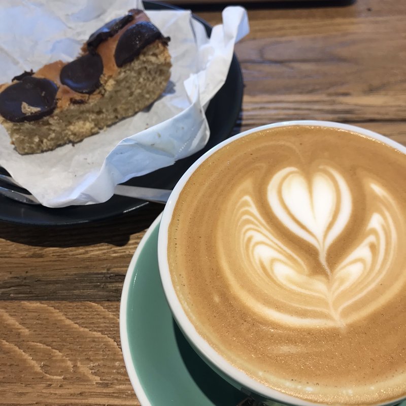 カフェラテ(エリック・ローズ)