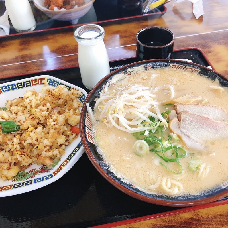 牛乳みそらーめん定食(ミッキー )