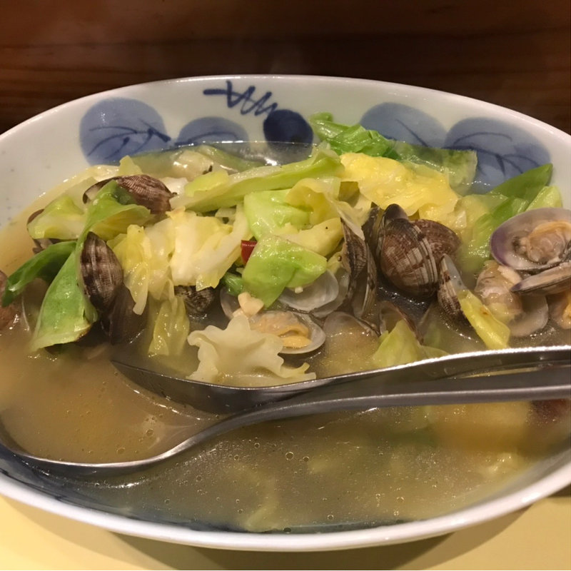 春キャベツとあさりの白ワイン蒸し(たるっぺ )