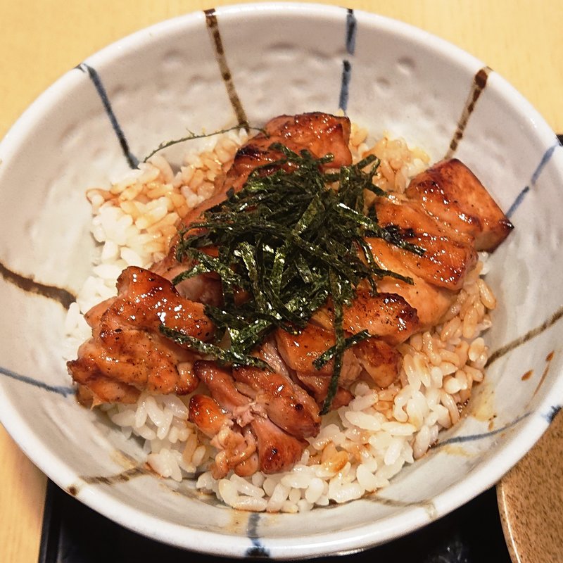 焼き鳥丼(鶏治)