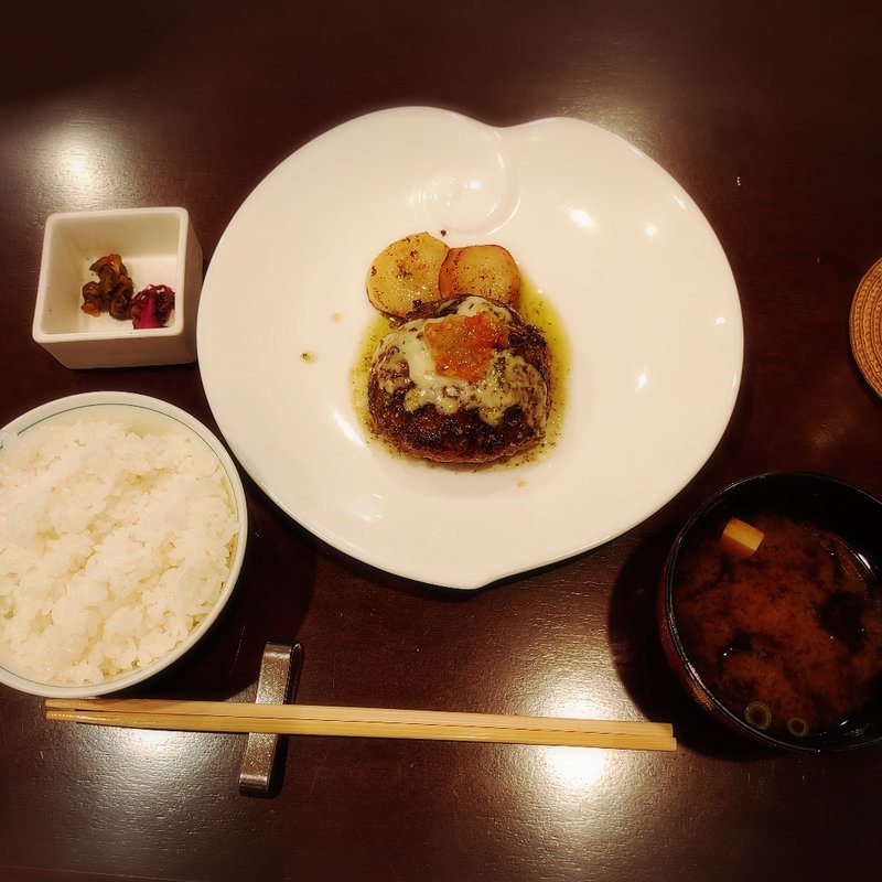 足柄牛とやまゆりポークのハンバーグステーキ(150g)(ステーキダイニングプルミエ)