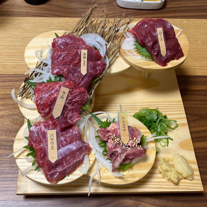 熊本直送馬刺し盛り合わせ5種(コース)(馬肉と九州料理　長浜ホースマン)