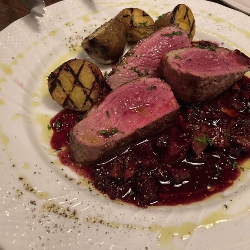 鴨のロースト　イチヂクと赤ワインのソース(オステリアルーチェ （OSTERIA LUCE）)