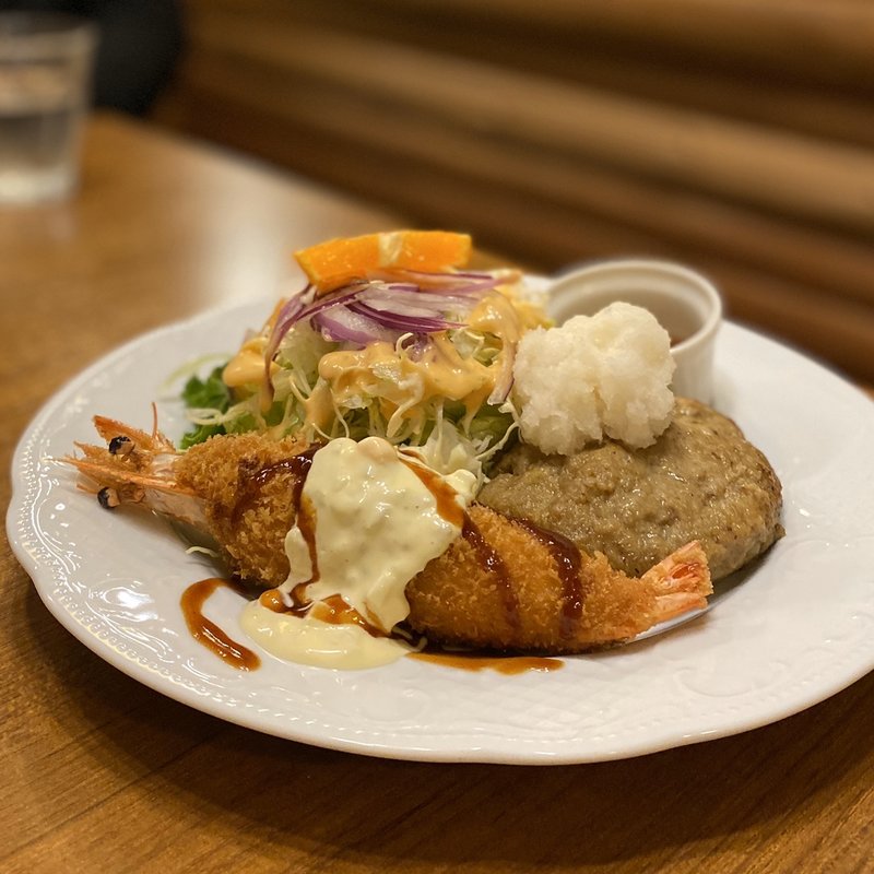 和風ハンバーグとエビフライのコンビ(FIVE （ファイブ）)