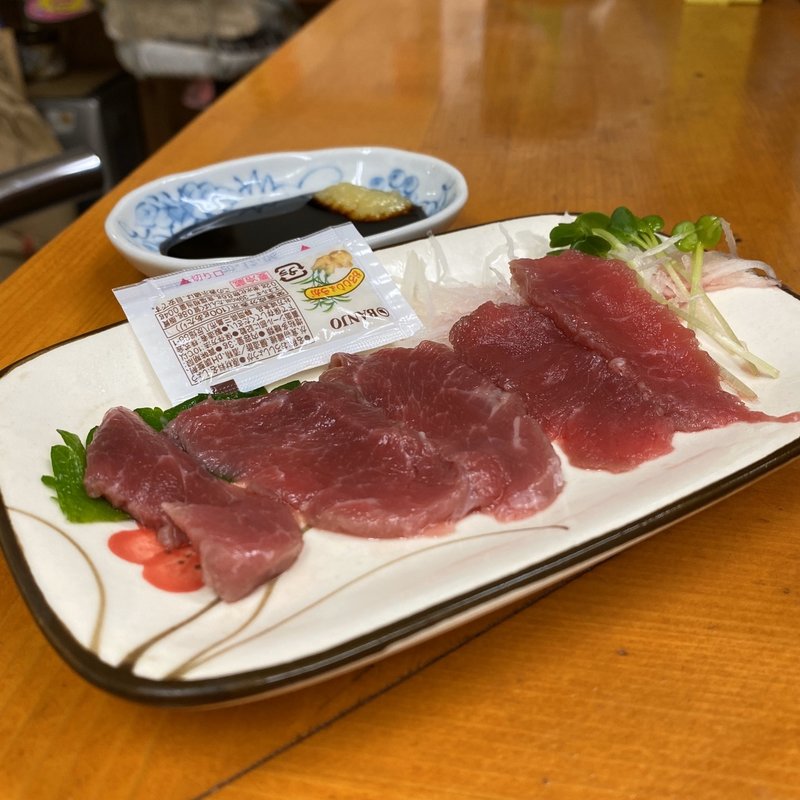 馬刺し(うどん屋さん )