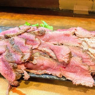 ローストビーフ(もつ焼 まるい)