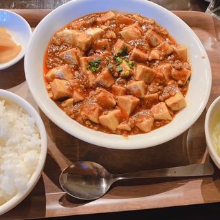 麻婆豆腐定食(刀削麺・火鍋・西安料理 XI’AN(シーアン)新宿西口店)
