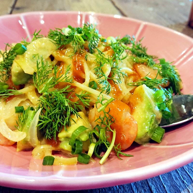 アボカドと海老の塩麹梅クリーム(パスタ食堂アマービレ薬院大通)