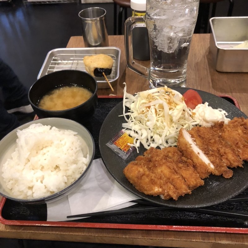 無料レモンサワー　チキンカツ定食(串かつ でんがな 姫路店)