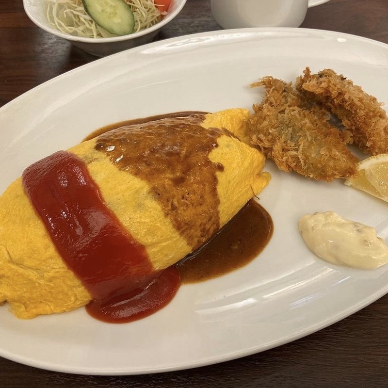 オムライス＋カキフライ(キッチン Ｂｅｌｌｅ)