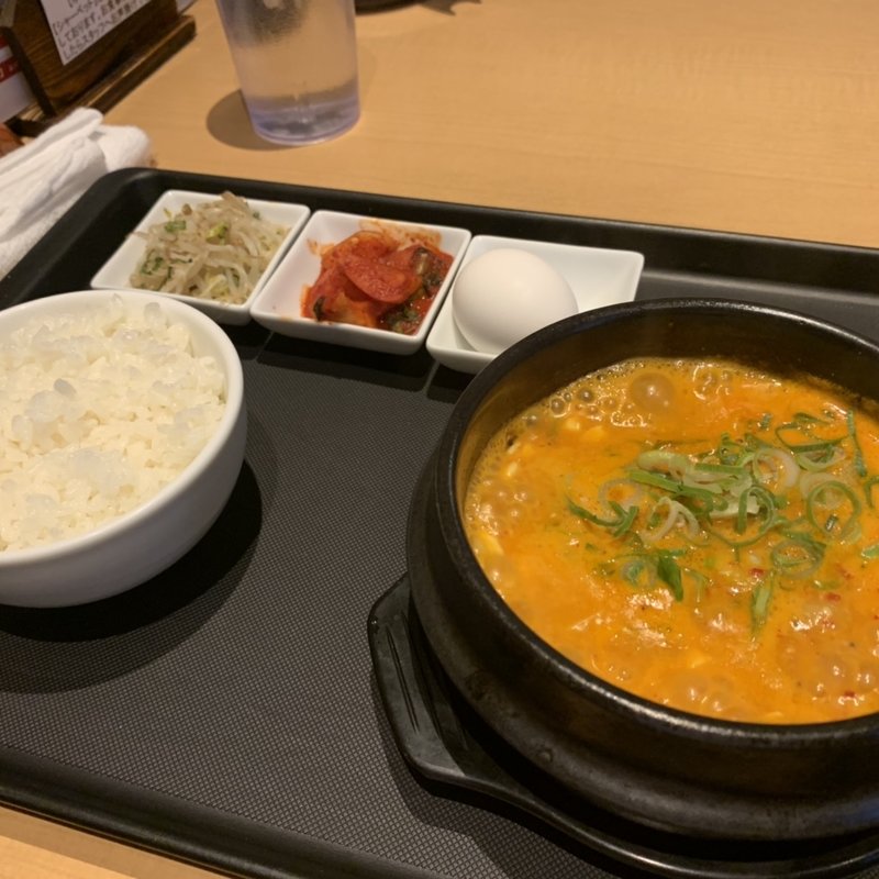 ホルモンスンドゥプ定食(スンドゥプ専門店　OKKII 巣鴨店)