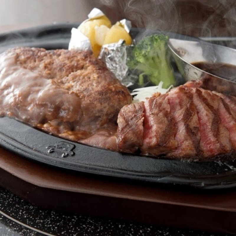 ハンバーグとカットステーキ(肉の万世 岩槻インター店)