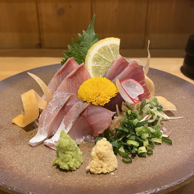 青魚盛合せ(ブリ、あじ、カツオ)(青魚専門 青まる)