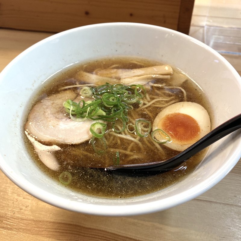醤油ラーメン(めん屋そら 東日本橋本店)