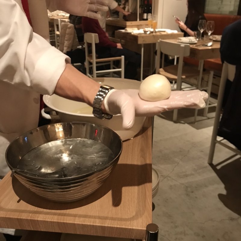 できたてモッツァレラチーズ(Cheese Tavern CASCINA)