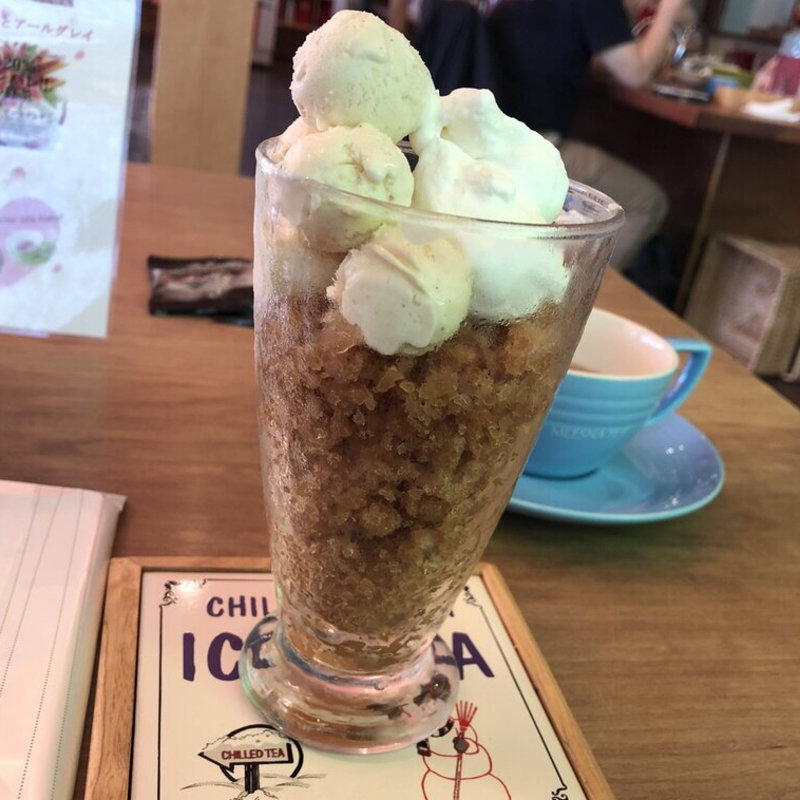 キャラメルアイスドルチェ(ムレスナティーハウス 総本店)