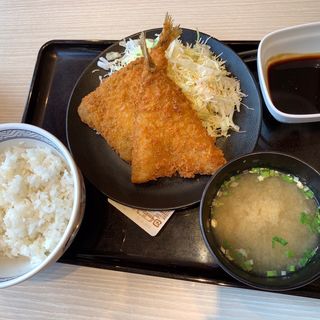 アジフライ定食(吉野家 大船店)