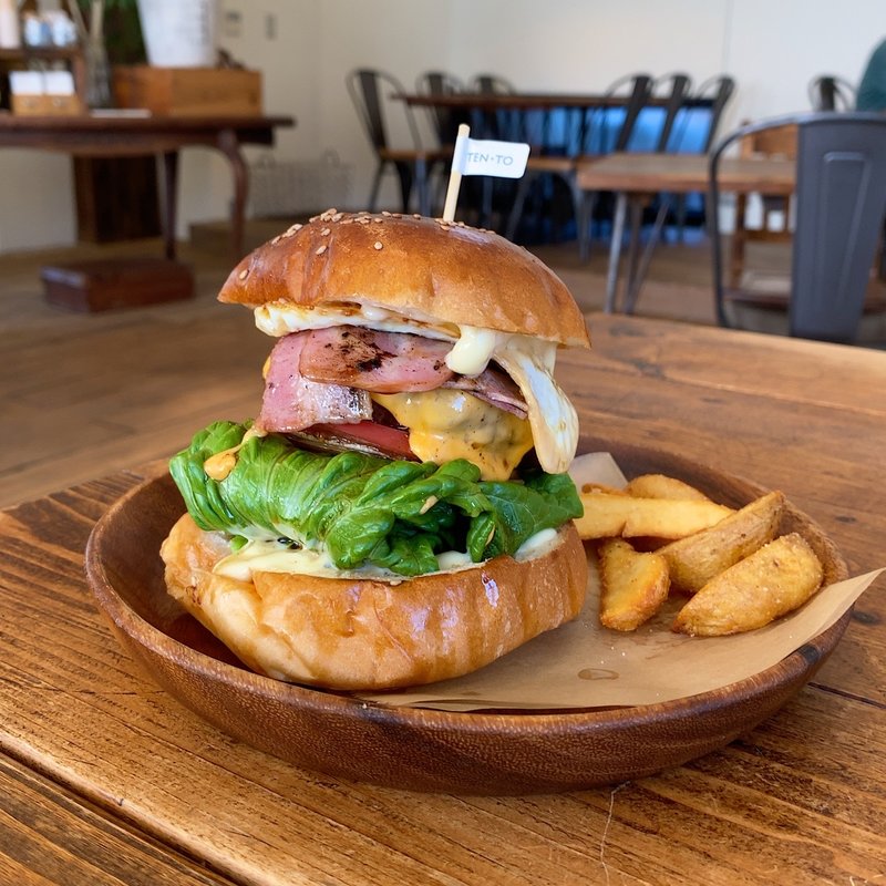 ベーコンエッグチーズバーガー(1010 TEN・TO （テント）)