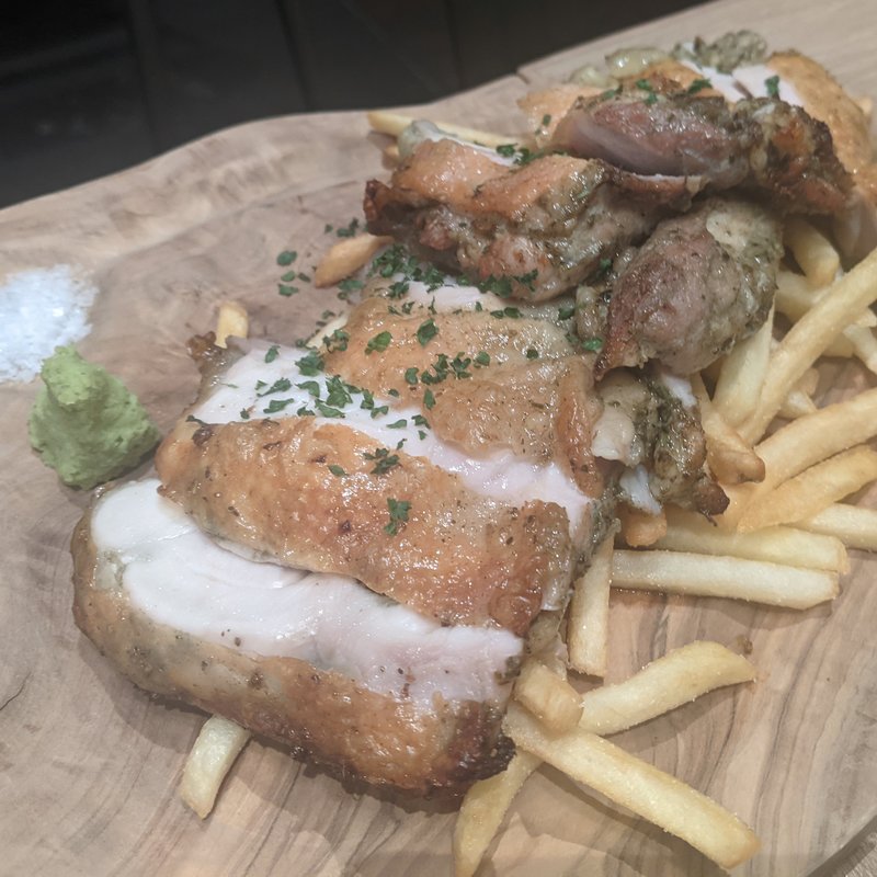 ハーブチキンの1ポンドグリル(MEAT&WINE ワインホールグラマー　大崎)