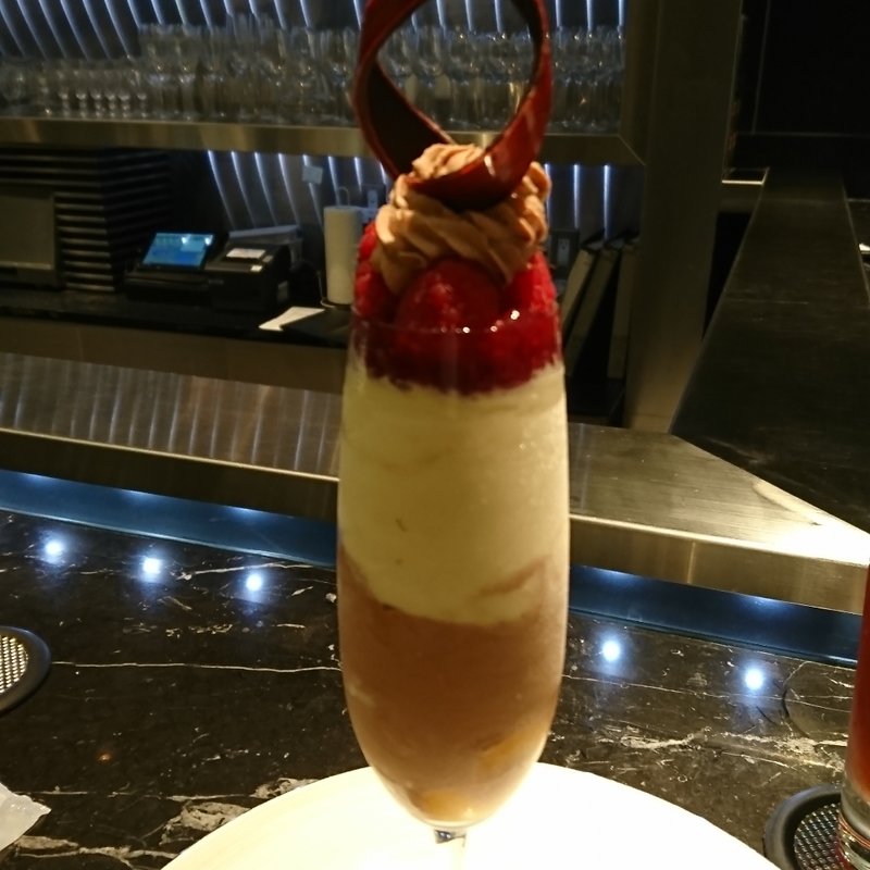 (Toshi Yoroizuka Mid Town (トシ ヨロイヅカ ミッドタウン))