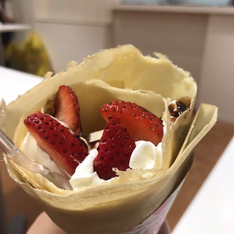 ストロベリーバナナチョコクレープ(ブルーシールFC店 国際通り店)
