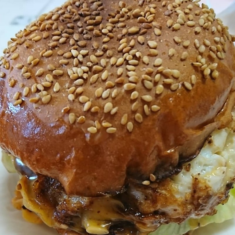 ベーコンチーズバーガー(ブラザーズ 東雲店)