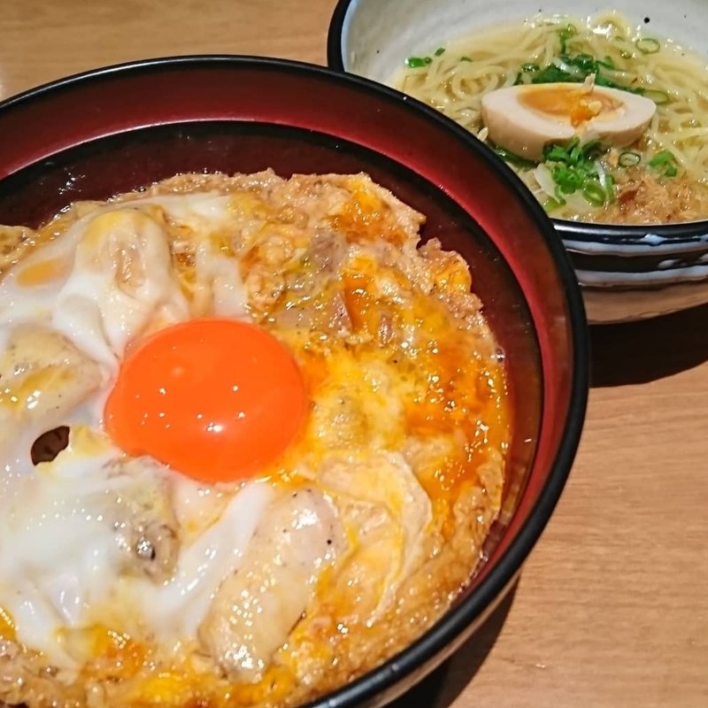 親子丼ミニラーメンセット(鶏味座 ダイバーシティ東京プラザ店)