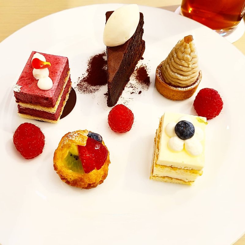 5種のお菓子のミナルティーズ(銀座・和光アネックスティーサロン)